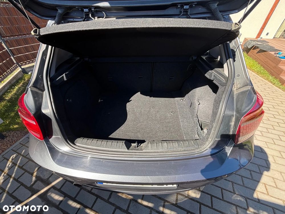 BMW Seria 1 116i - 13