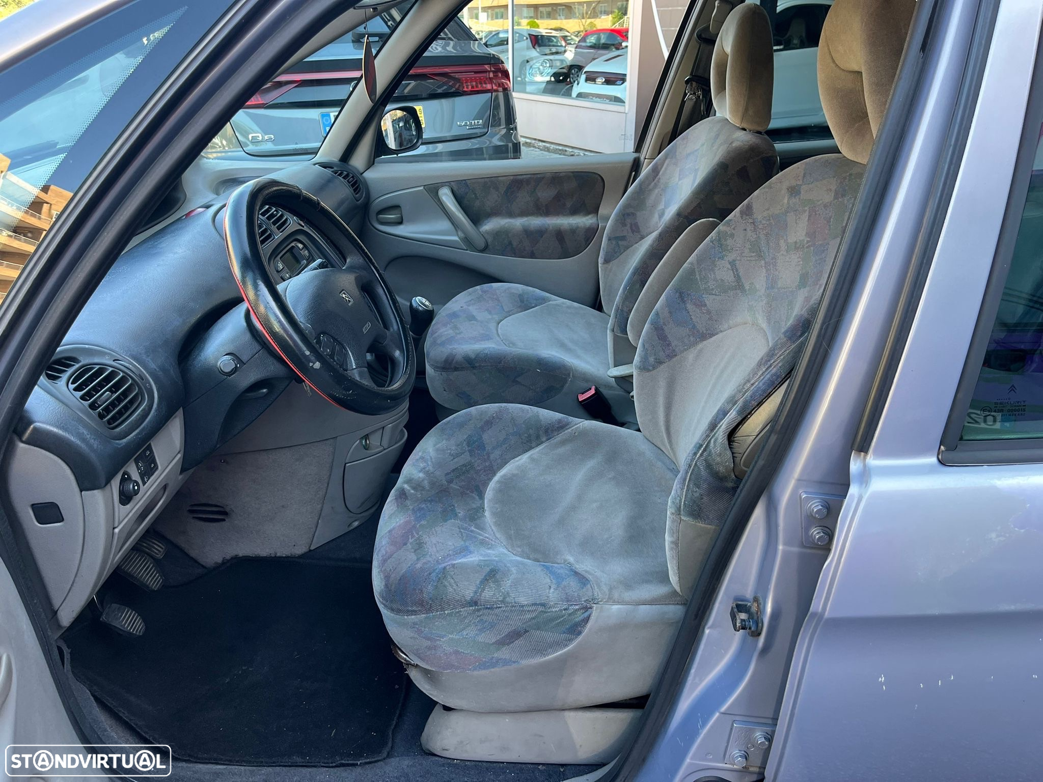 Citroën Xsara Picasso 1.6 SX - 9