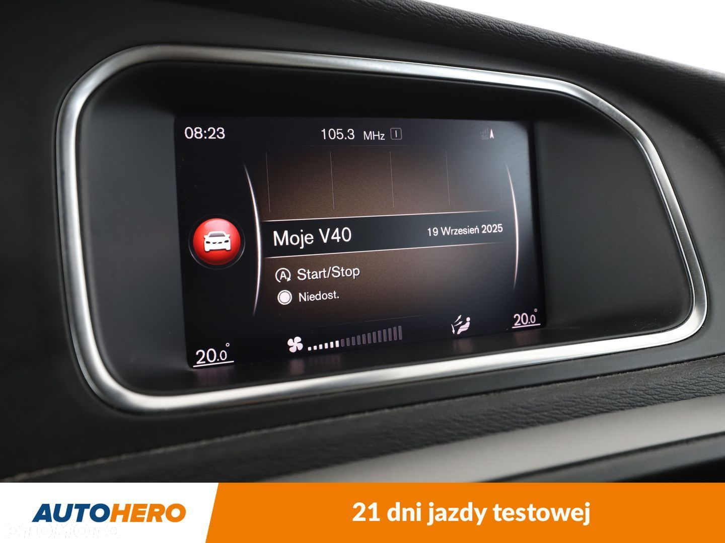 Volvo V40 Cross Country - 23