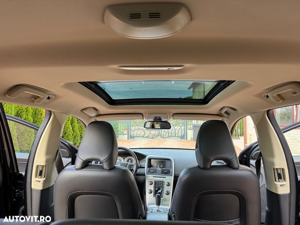 Volvo XC 60 2.4D AWD Summum - 19