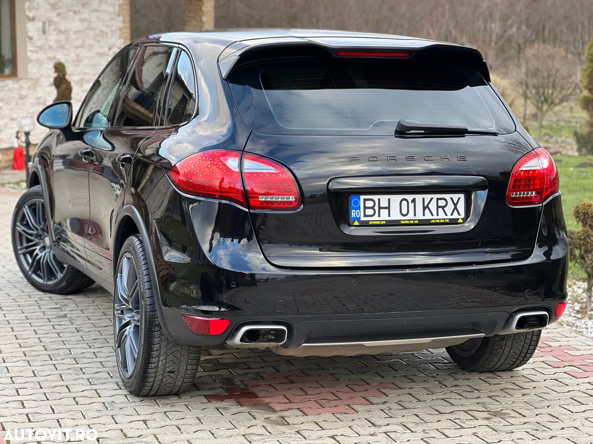 Porsche Cayenne 3.0 L V6 - 4