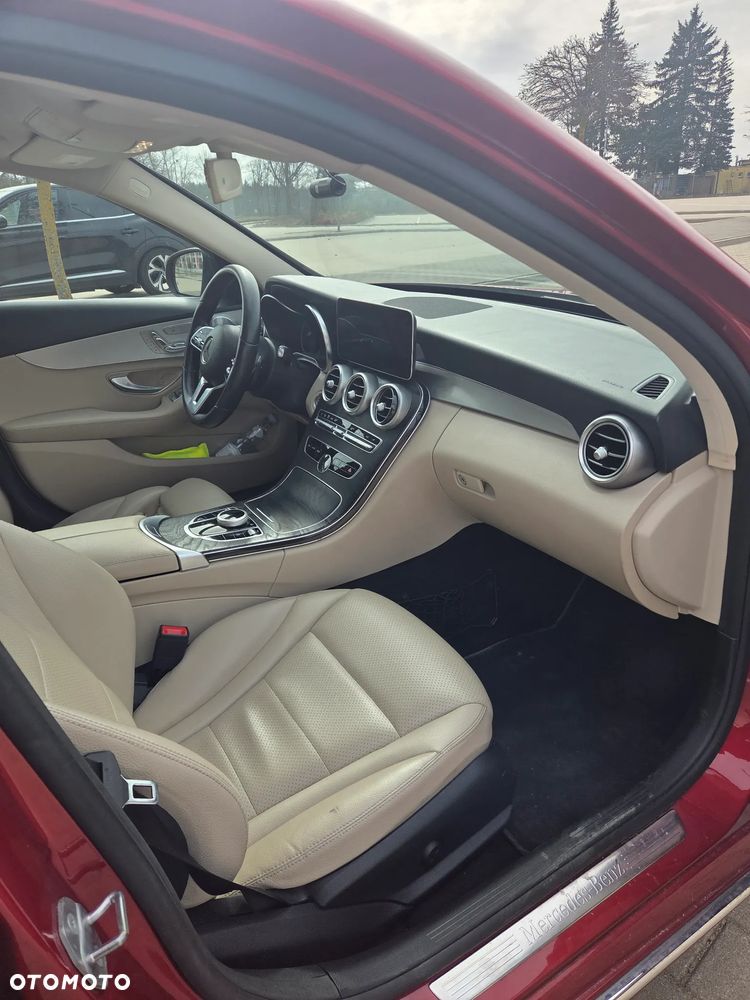 Mercedes-Benz Klasa C 300 9G-TRONIC Avantgarde - 11