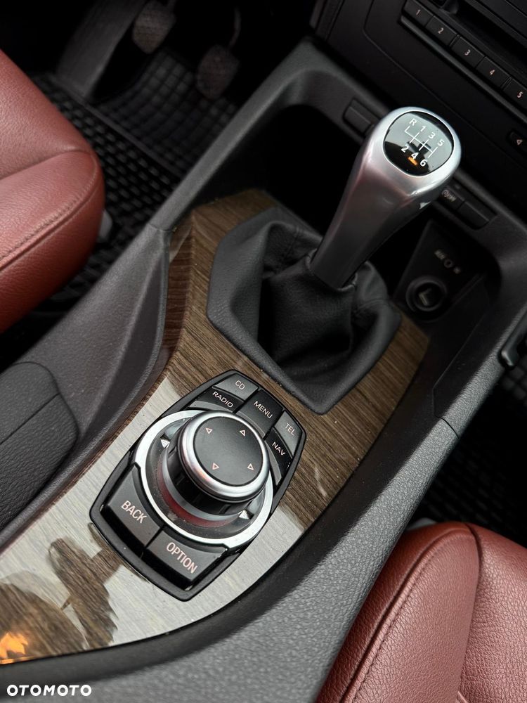 BMW X1 sDrive20d - 23