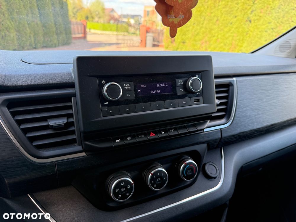 Renault Trafic 2.0 dCi - 29
