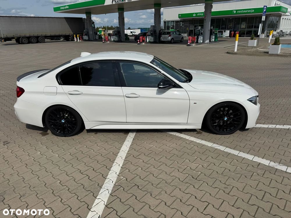BMW Seria 3 325d M Sport Shadow - 2