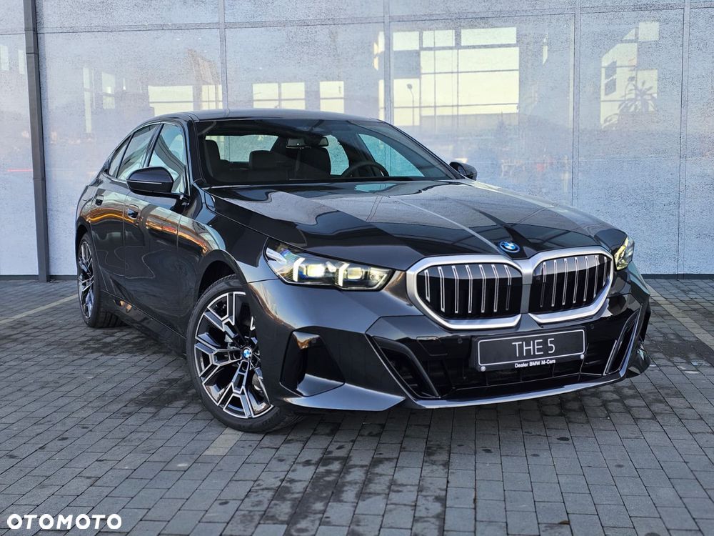 BMW Seria 5 530e xDrive PHEV - 7
