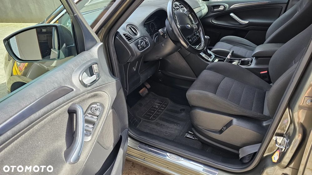 Ford S-Max 2.0 TDCi DPF Titanium - 25