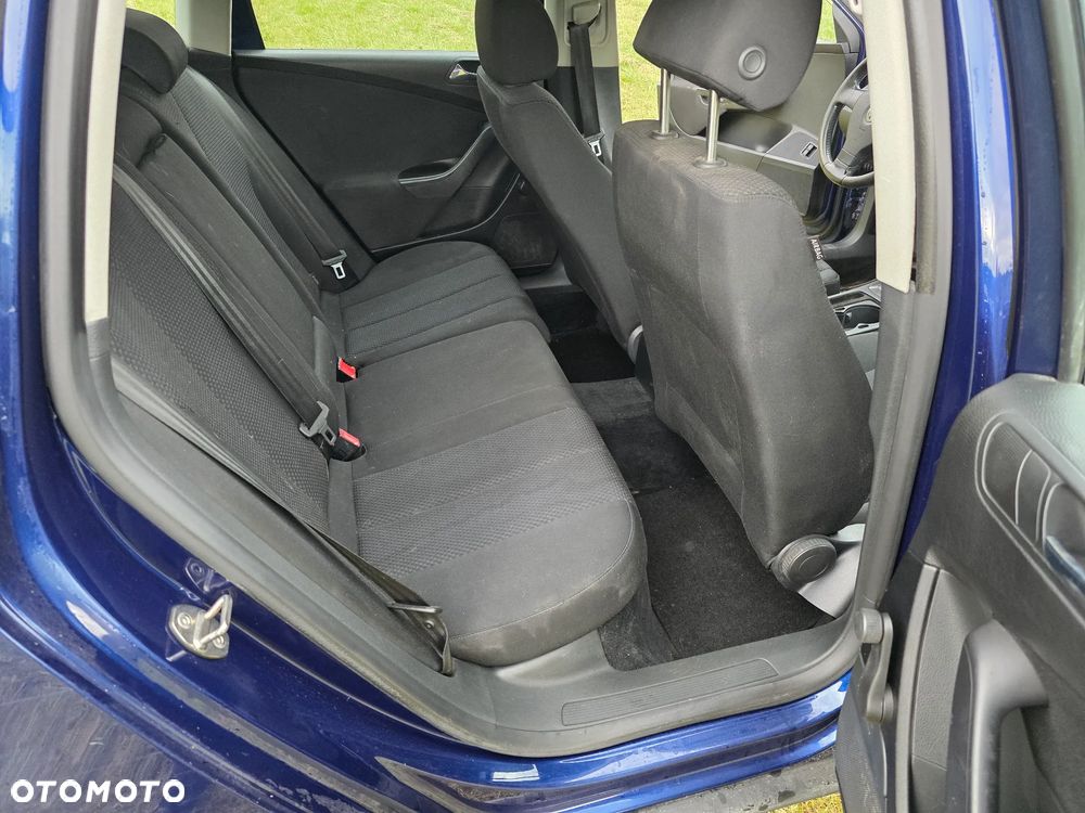 Volkswagen Passat Variant 1.6 Family - 11