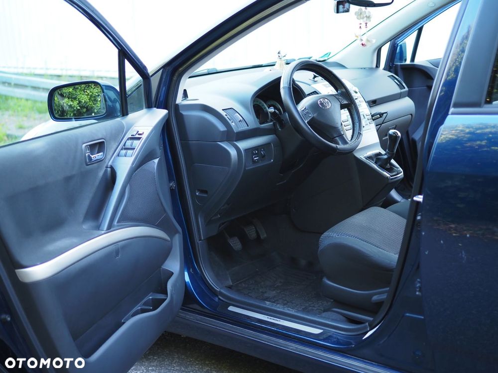 Toyota Verso - 8