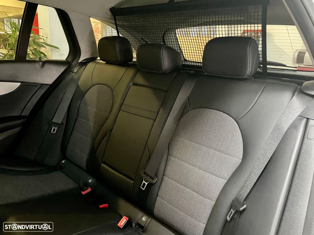 Mercedes-Benz C 300 de Avantgarde - 38