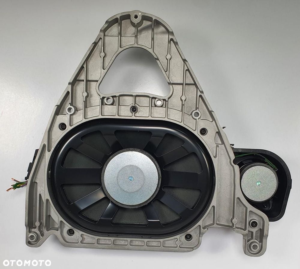 GŁOŚNIK SUBWOOFER HARMAN LOGIC7 MERCEDES W204 A2048204902 - 3