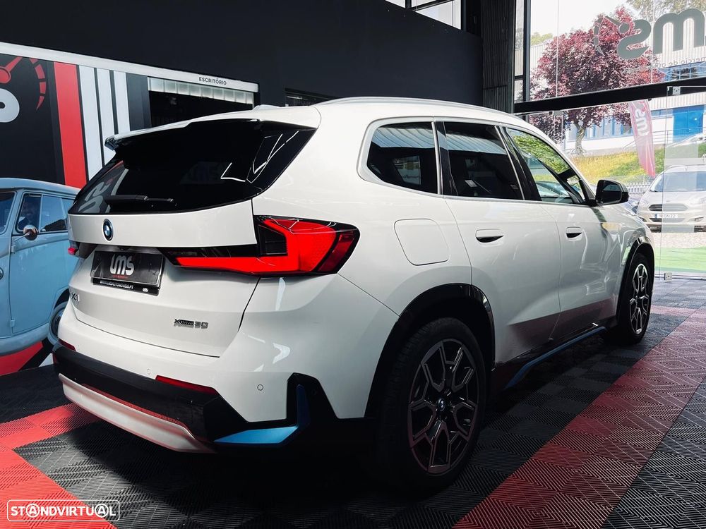 BMW iX1 xDrive30 - 9