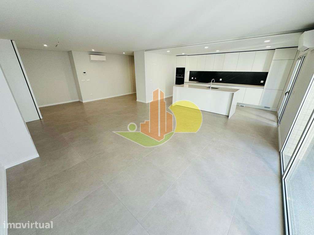 T3 com Garagem Novo - Grande imagem: 2/31