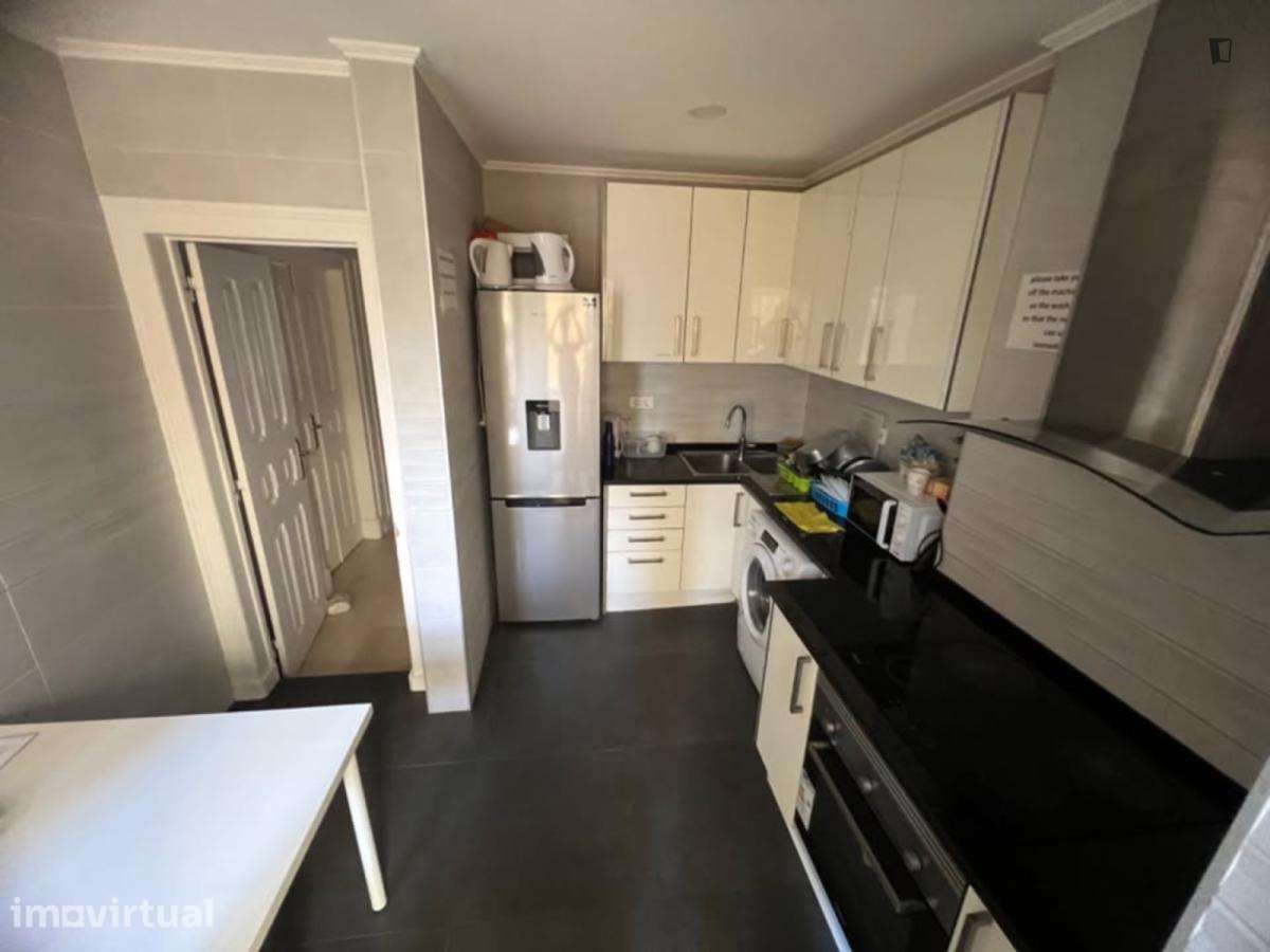 Quarto - localizado em Arroios Lisbon - Grande imagem: 4/6