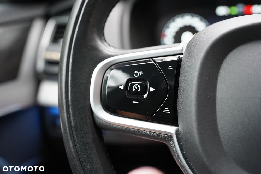 Volvo XC 90 - 27