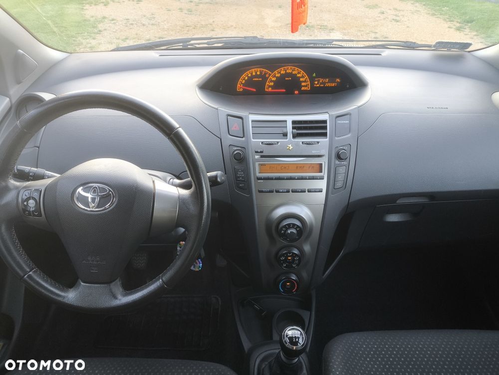 Toyota Yaris - 6