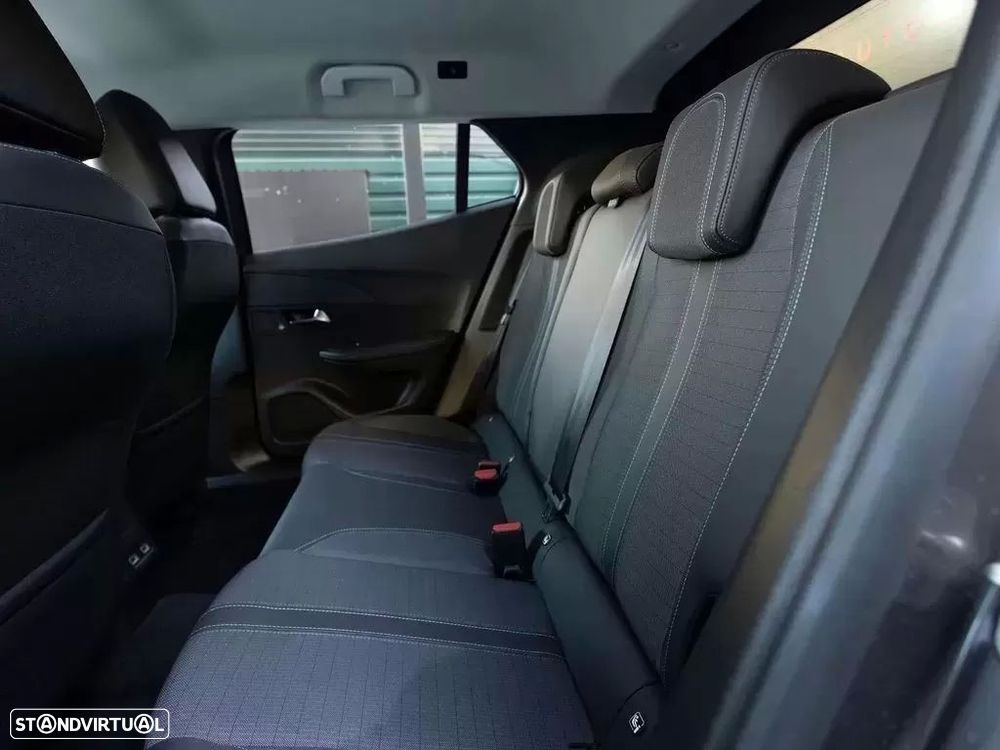Peugeot 2008 1.2 PureTech Allure Pack EAT8 - 10