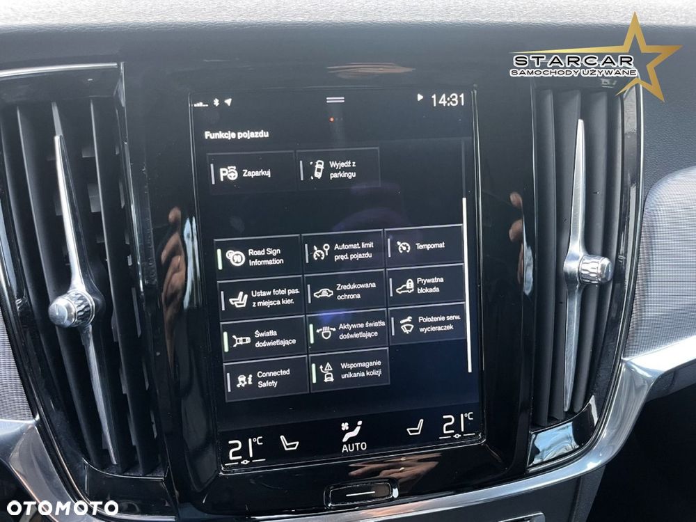 Volvo V90 Cross Country - 27