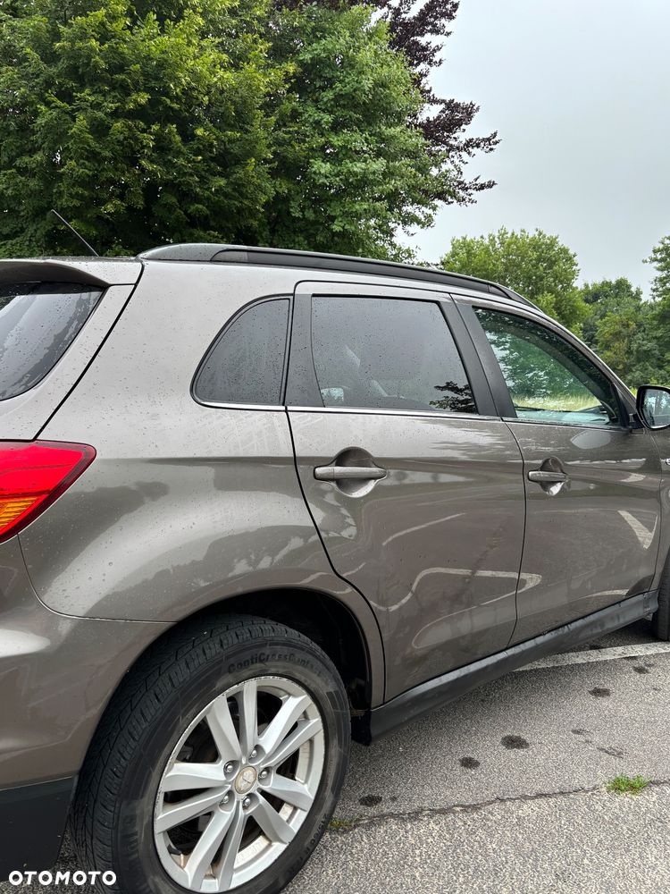 Mitsubishi ASX - 5