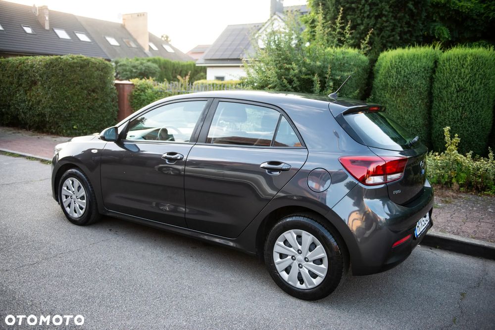 Kia Rio 1.2 L Business Line - 12