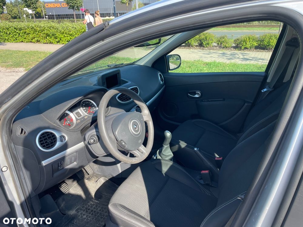 Renault Clio 1.5 dCi Alize - 10