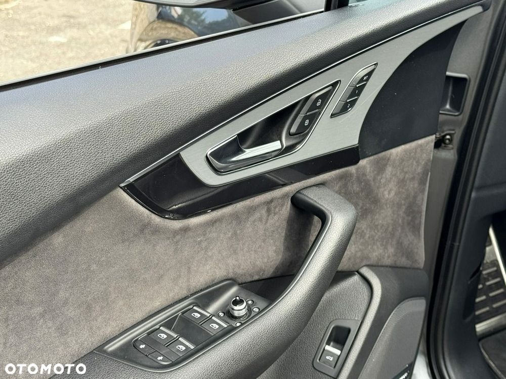 Audi SQ7 4.0 TDI Quattro Tiptronic - 25
