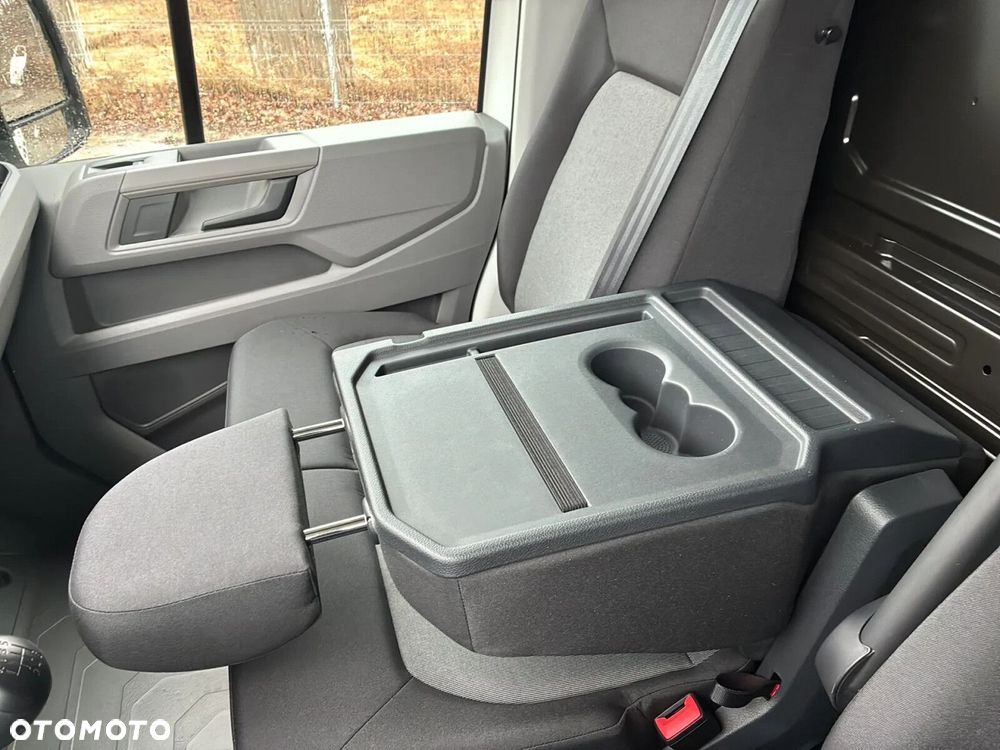 Volkswagen Crafter 35 Furgon L4H3, 2.0BiTDI 177KM, Wysoki dach, r. o. 4490mm - 18