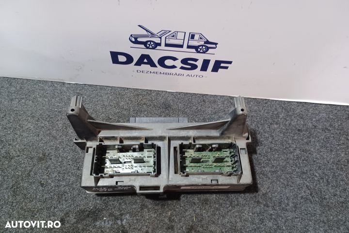 Panou sigurante si relee 04692114AC Jeep Grand Cherokee WK [2004 - 20 - 3