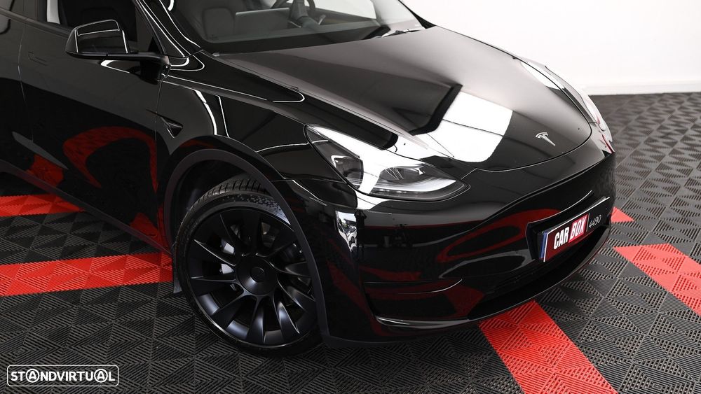 Tesla Model Y 2023 photo 3