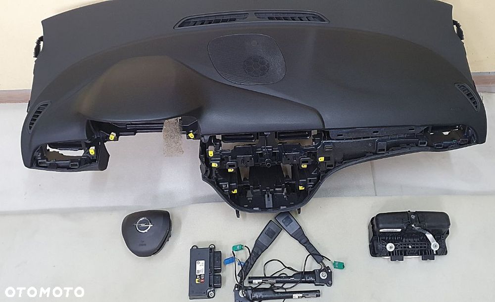 Opel Corsa E  Deska airbag konsola kokpit pas - 1