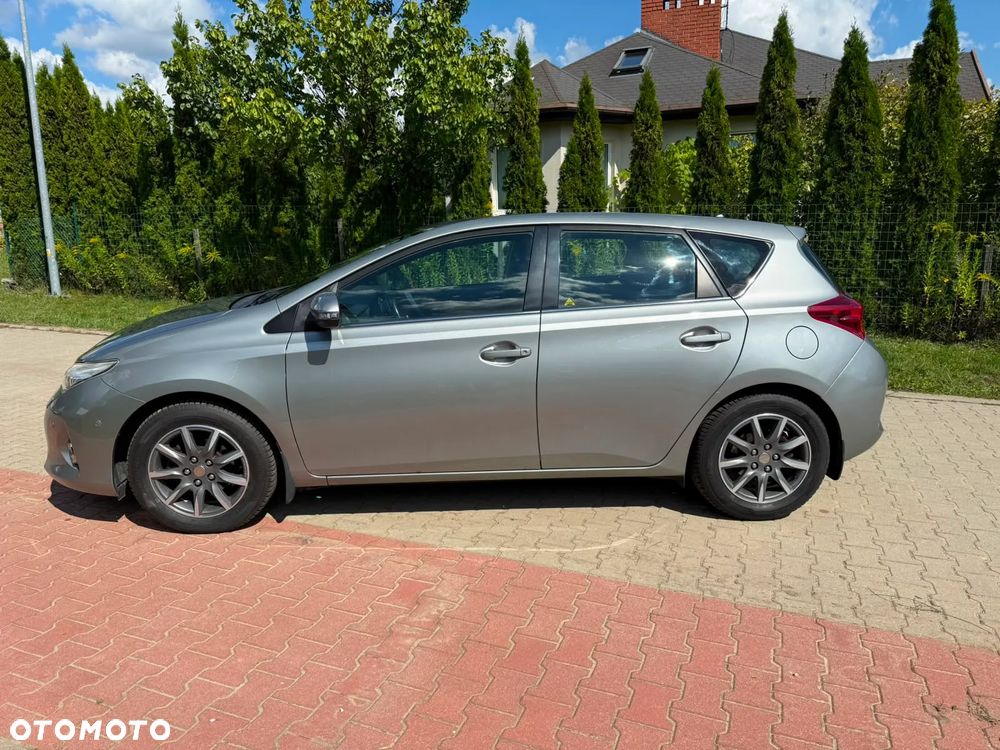 Toyota Auris - 5