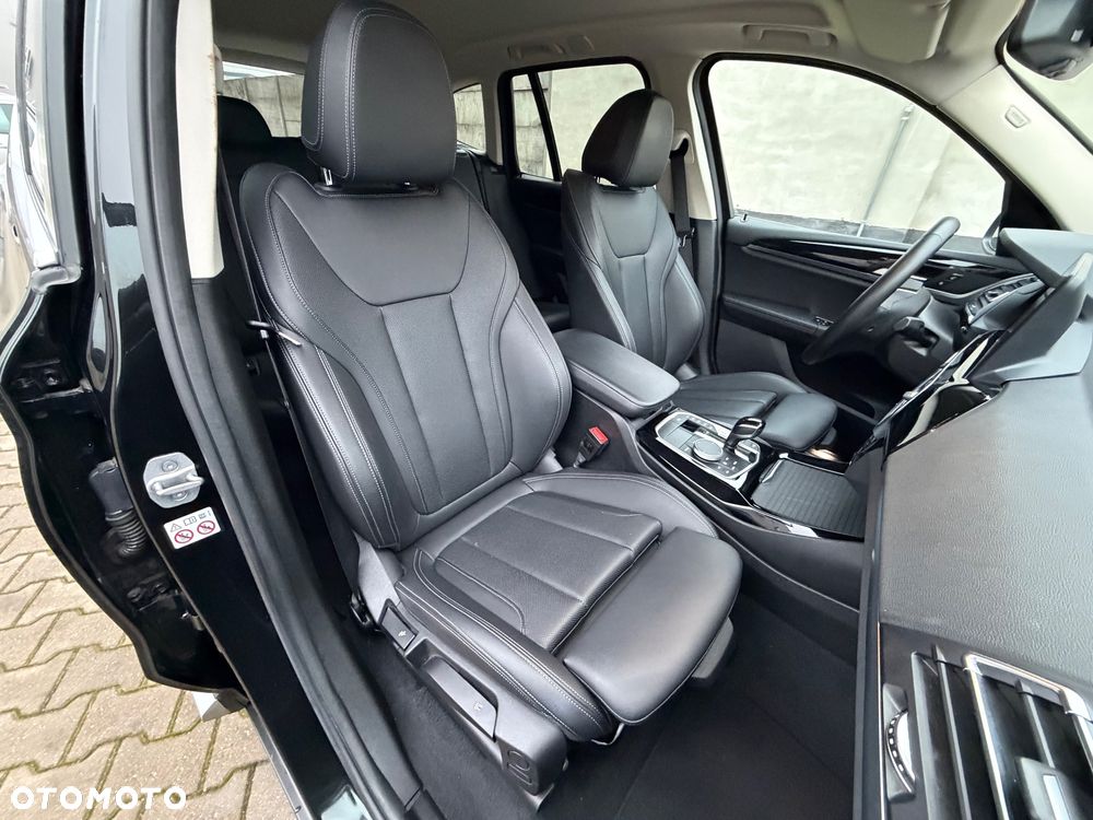 BMW X3 xDrive20d sport - 23