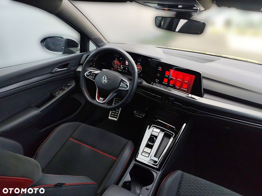 Volkswagen Golf - 14