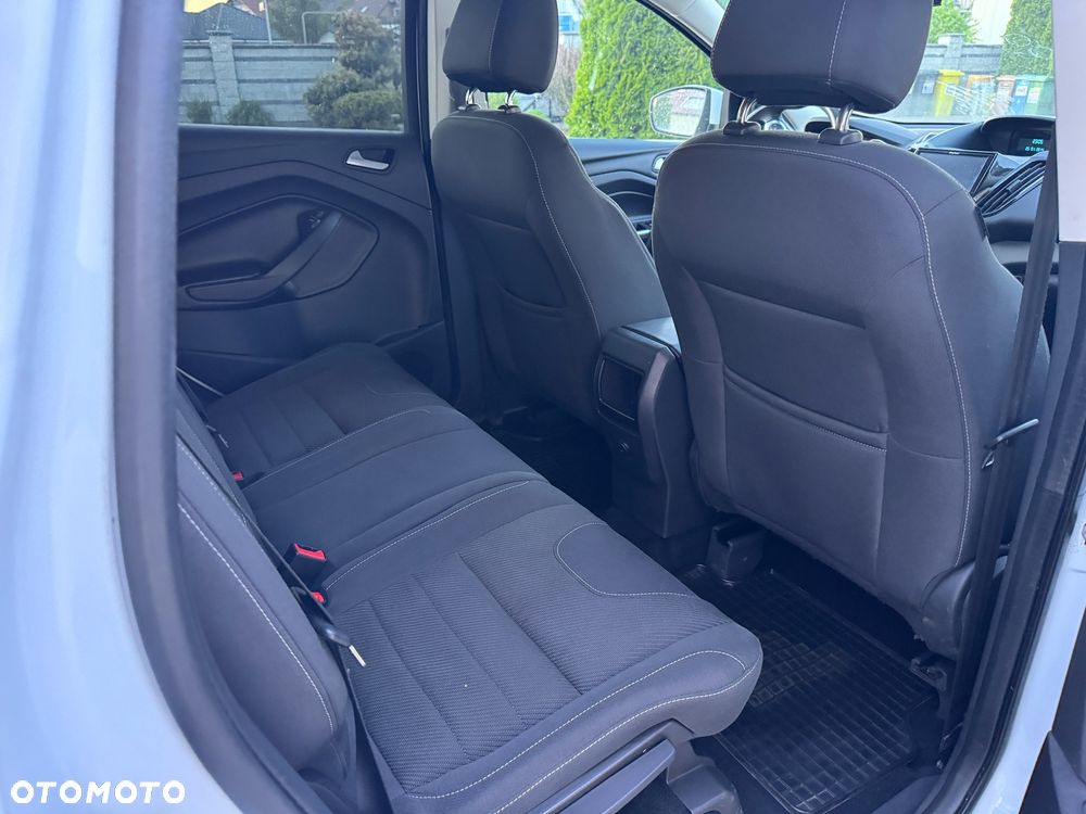 Ford Kuga 2.0 TDCi 2x4 Titanium - 13