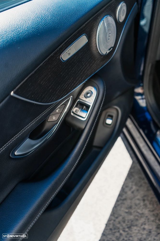 Mercedes-Benz C 220 d Coupe 9G-TRONIC AMG Line - 12