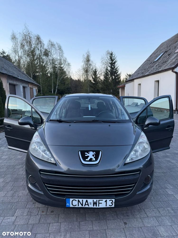 Peugeot 207 - 12