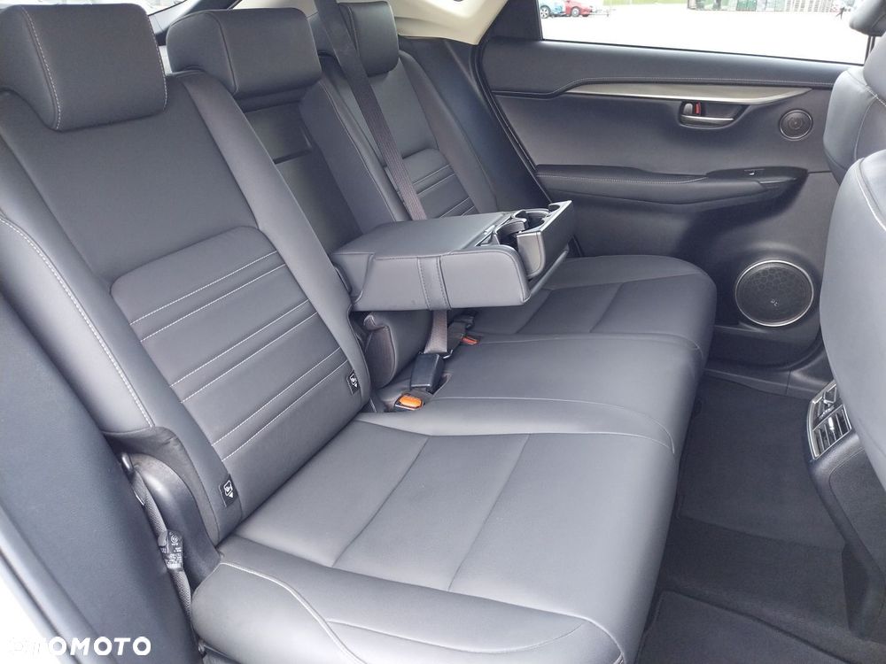 Lexus NX 300h F Impression AWD - 13