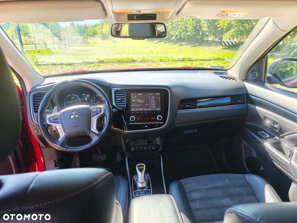 Mitsubishi Outlander - 14
