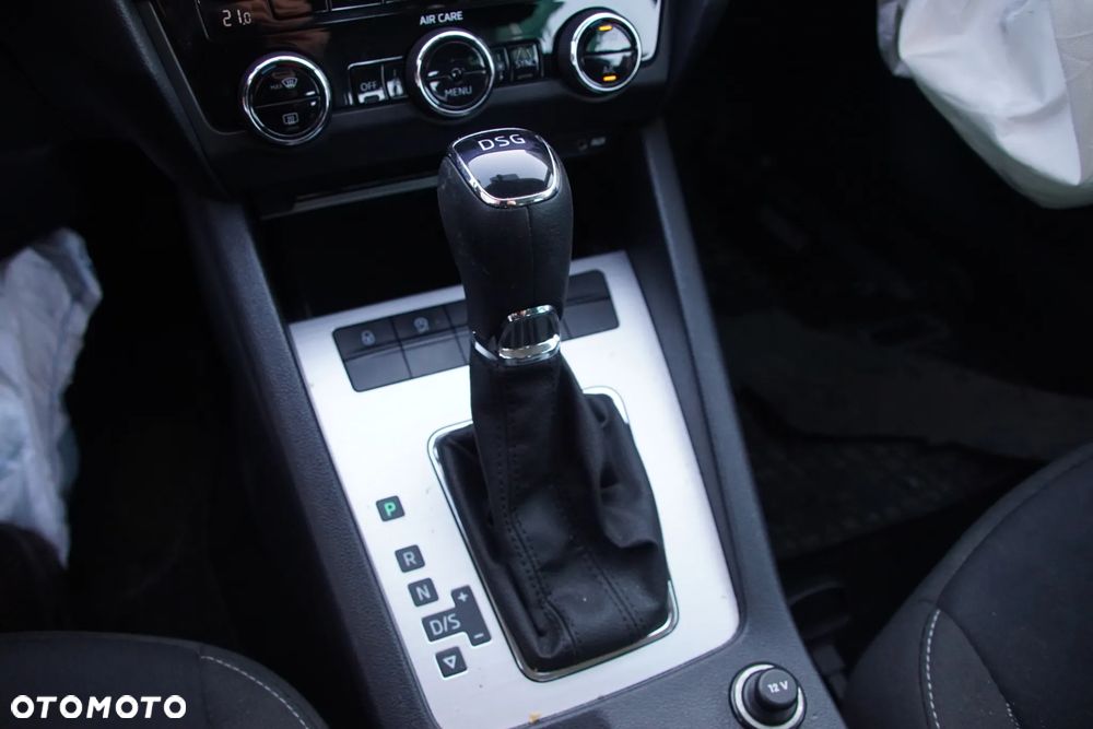 Auto na części - Skoda Octavia III Lift 1.6 TDI 115 KM DDYA SMT LF7Y 2017R Silnik Skrzynia Drzwi Maska Błotnik Klapa Zderzak Lusterko Lampa Szyba Klamka Deska Kokpit Sterownik Moduł Czujnik Licznik Wyświetlacz Panel Kierownica - 13