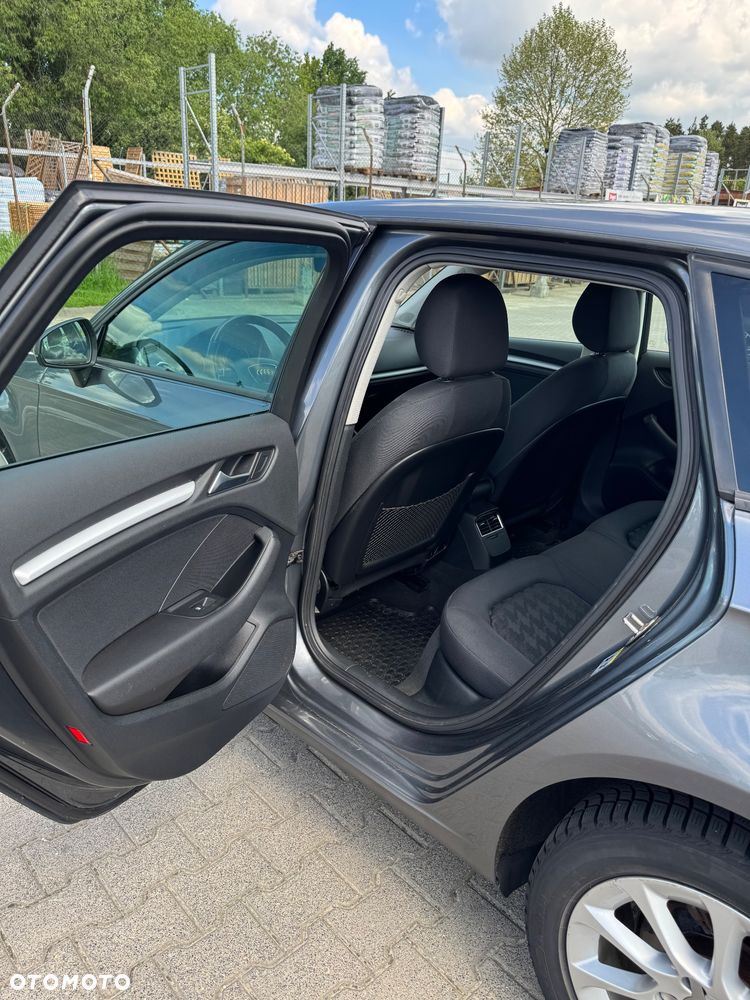 Audi A3 Sportback 1.6 TDI S tronic - 10