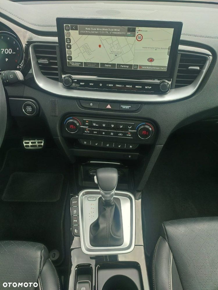 Kia XCeed - 24