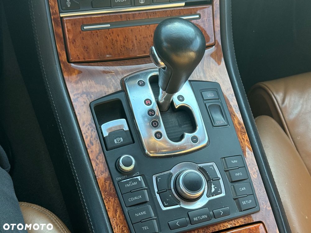 Audi A8 4.2 quattro Langversion - 33