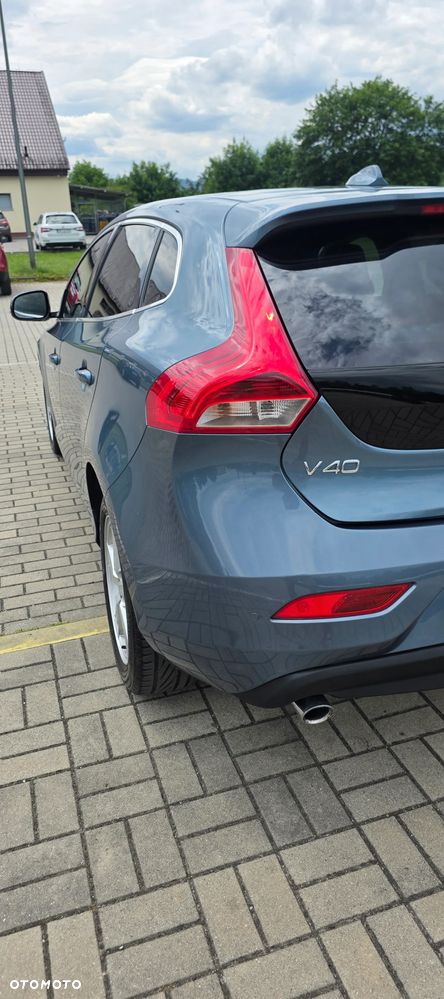 Volvo V40 D3 Momentum - 28