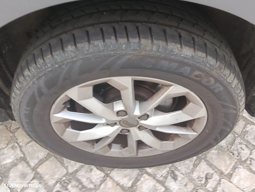 Audi Q3 2.0 TDi Business Line S-line - 7