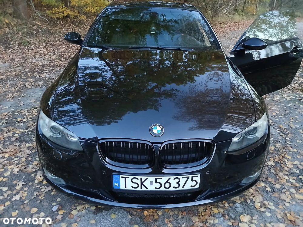 BMW 3 Series 2010 photo 3