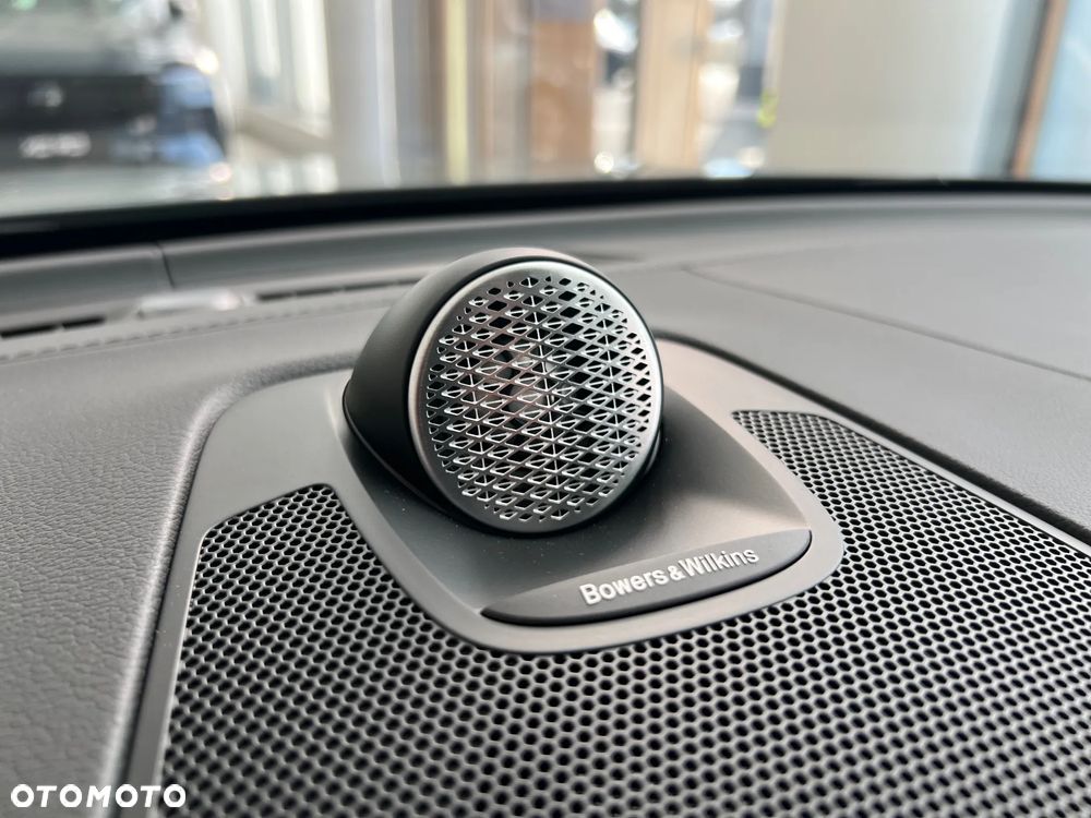 Volvo XC 60 T6 Plug-In Hybrid AWD Ultra Dark - 5