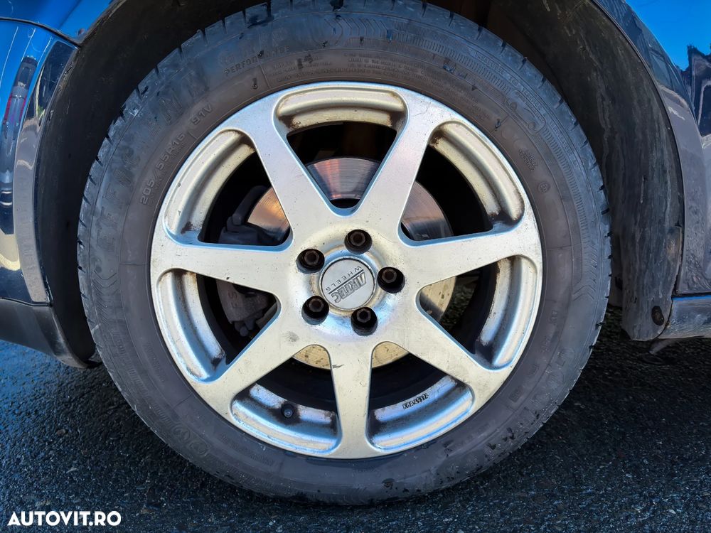 Volkswagen Golf 1.9 TDI - 15