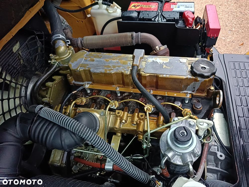 Caterpillar DP 30N - 23