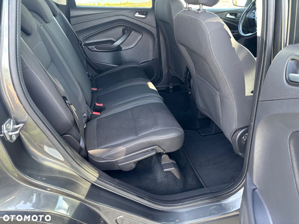 Ford Kuga - 19