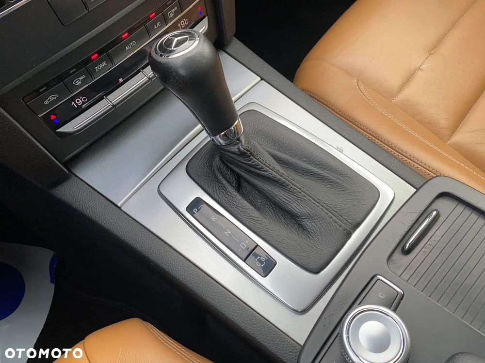 Mercedes-Benz Klasa E 350 CDI DPF BlueEFFICIENCY 7G-TRONIC Avantgarde - 25